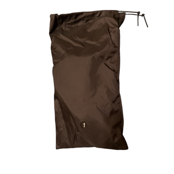 YZY Pods Men’s Size 1 and Size 2 Comes with black bag Brand New/Ready to Ship - Picture 6 of 9